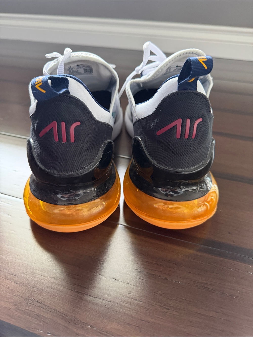 Nike Air270 Men’s White Navy Black Athletic Shoes with Pink Accent - Picture 5 of 6